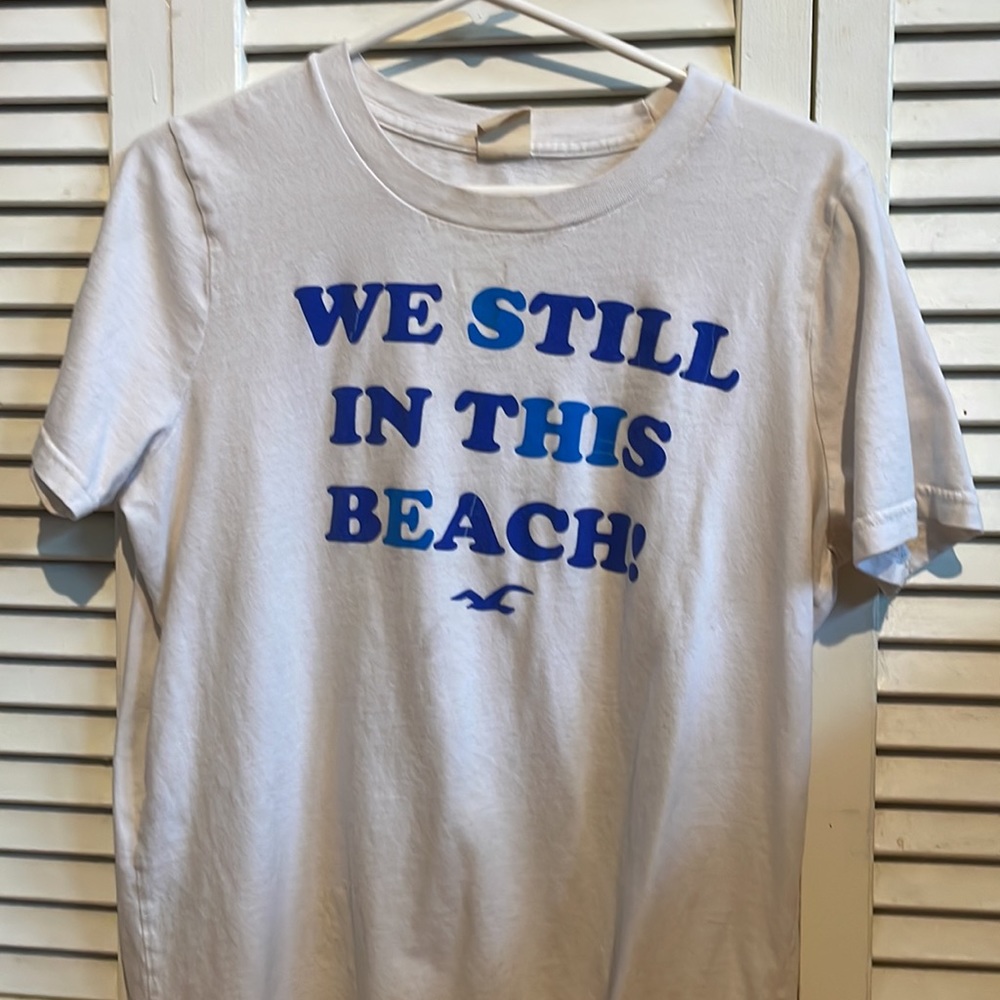 Hollister We Still In This Beach T-Shirt - Picture 3 of 3